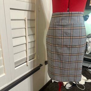 Soho Plaid Pencil Skirt in Gray and Tan